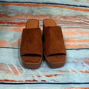 Universal Thread Brown Suede Platform Mules